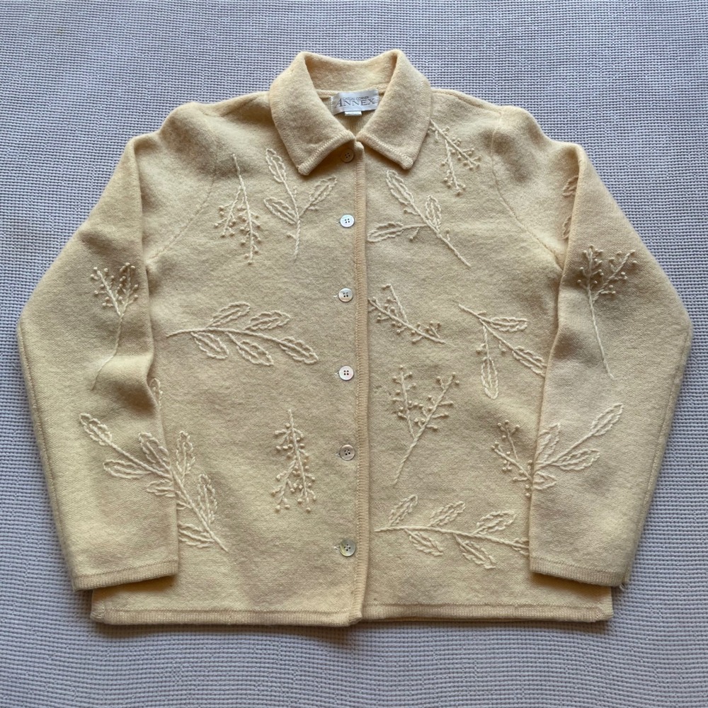 Casual Corner Annex Vintage 100% Wool Embroidered Leaf Cardigan Sweater L